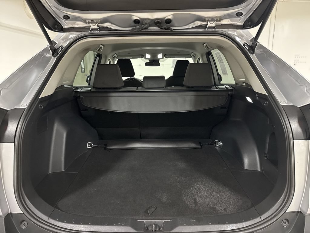 Used 2024 Toyota RAV4 XLE FWD image 23