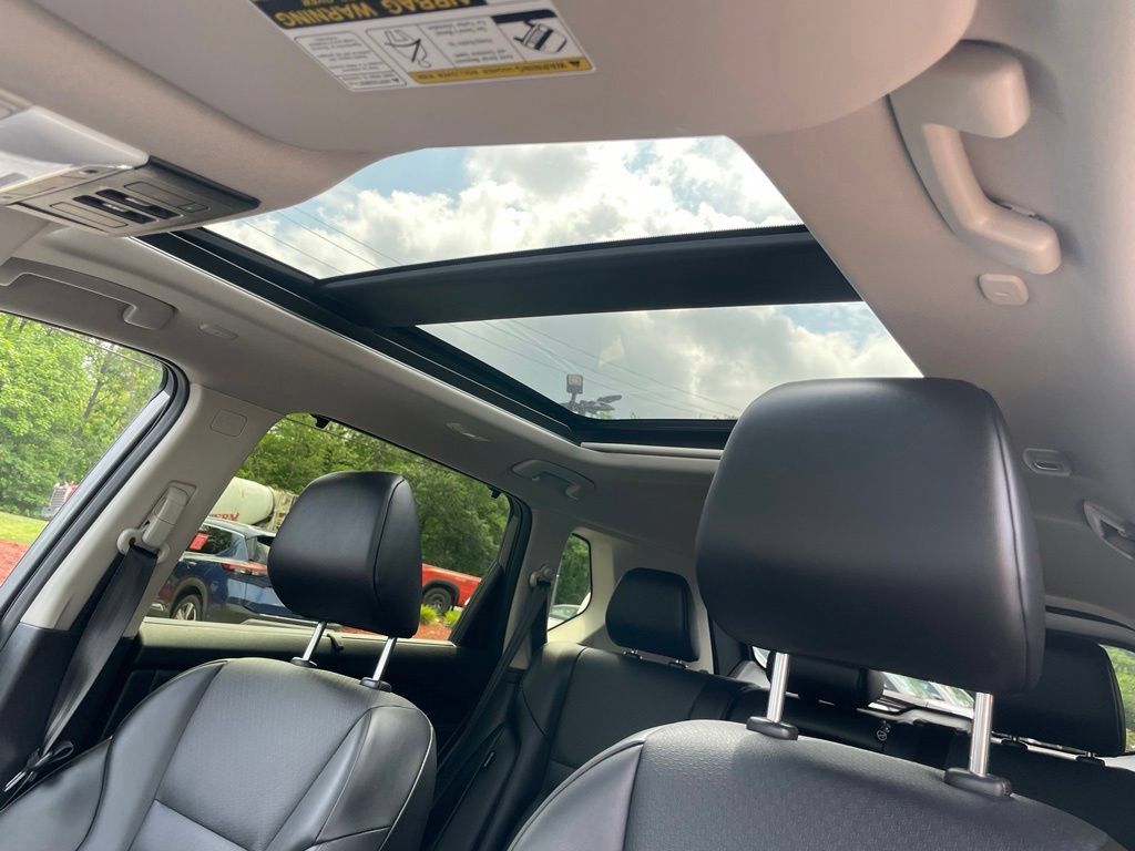 Certified 2024 Nissan Rogue SV w/ SV Premium Package AWD/4WD image 25