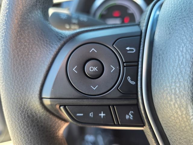 Used 2018 Toyota Camry LE image 21