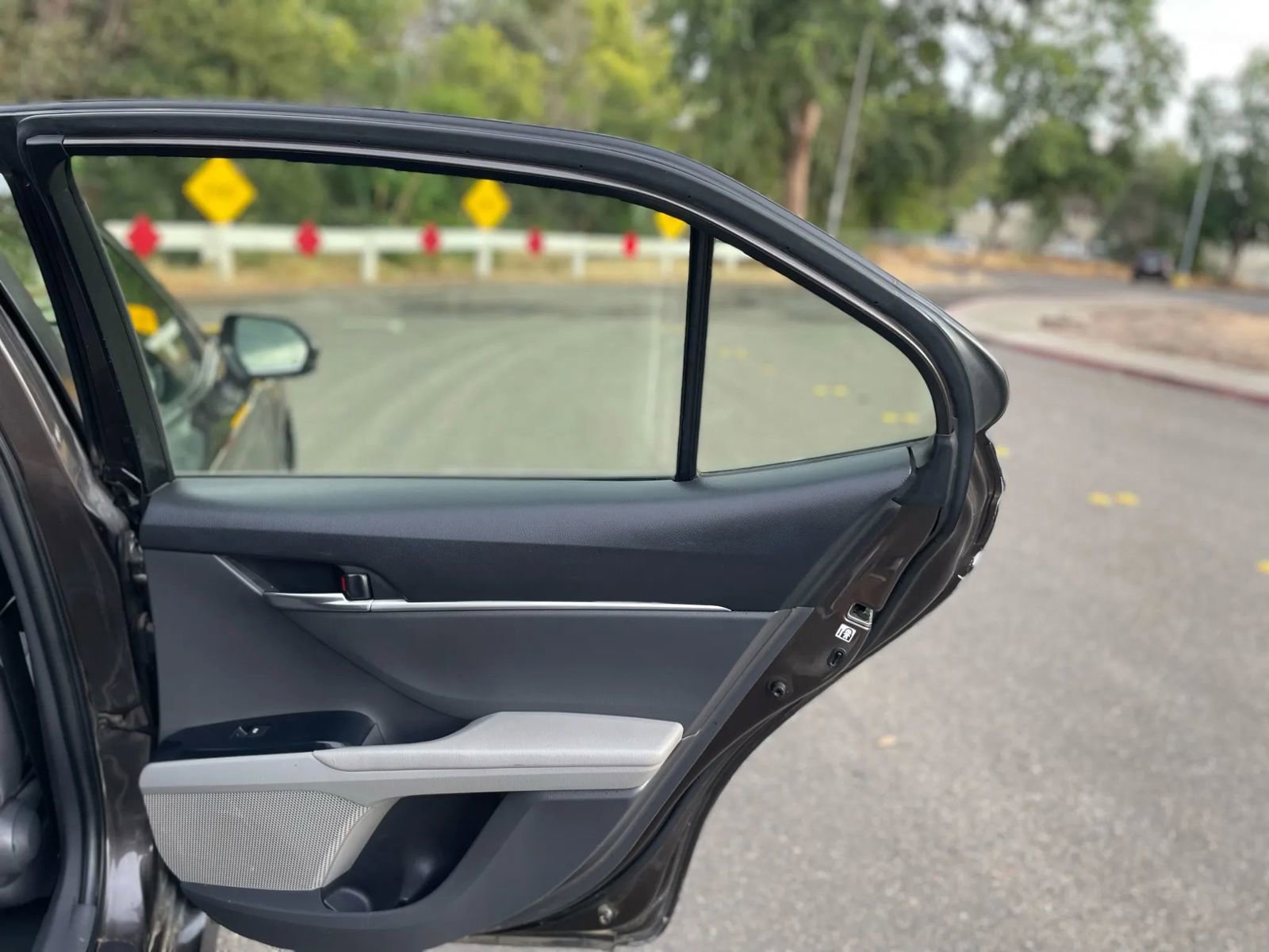 Used 2018 Toyota Camry SE image 21