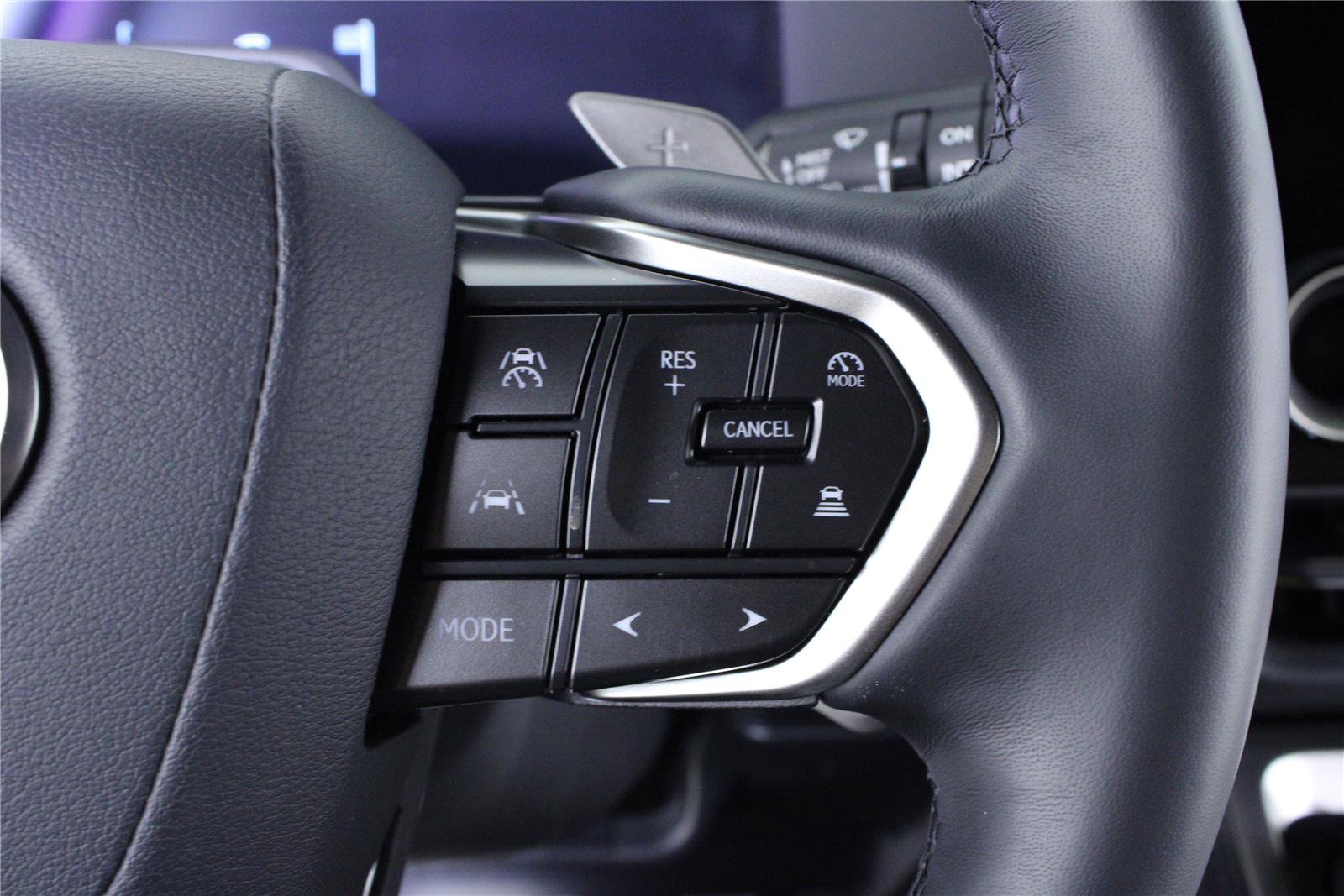 Used 2024 Lexus GX 550 w/ Accessory Package (Z1) AWD/4WD image 23