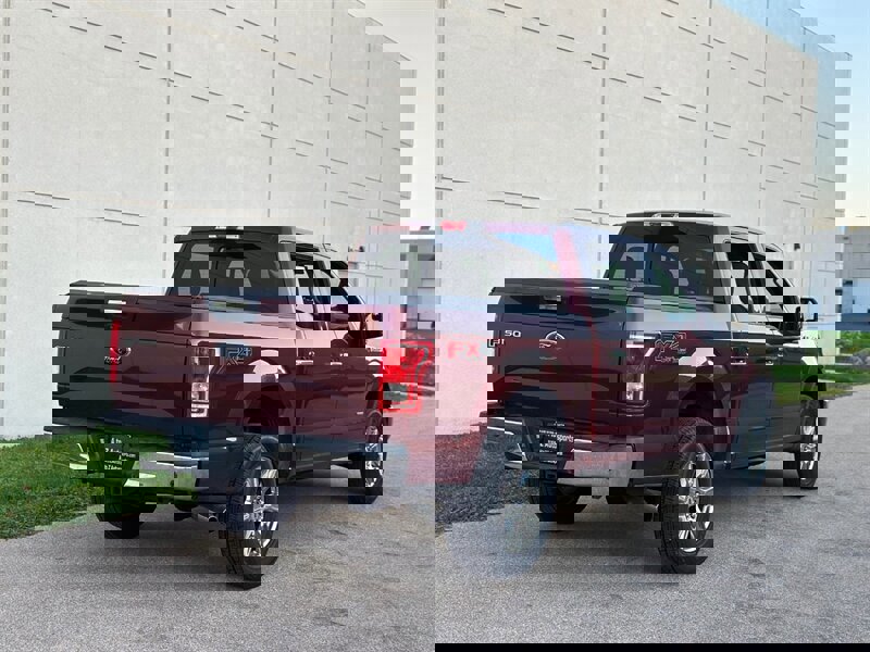 Used 2016 Ford F150 XLT w/ Equipment Group 302A Luxury image 9