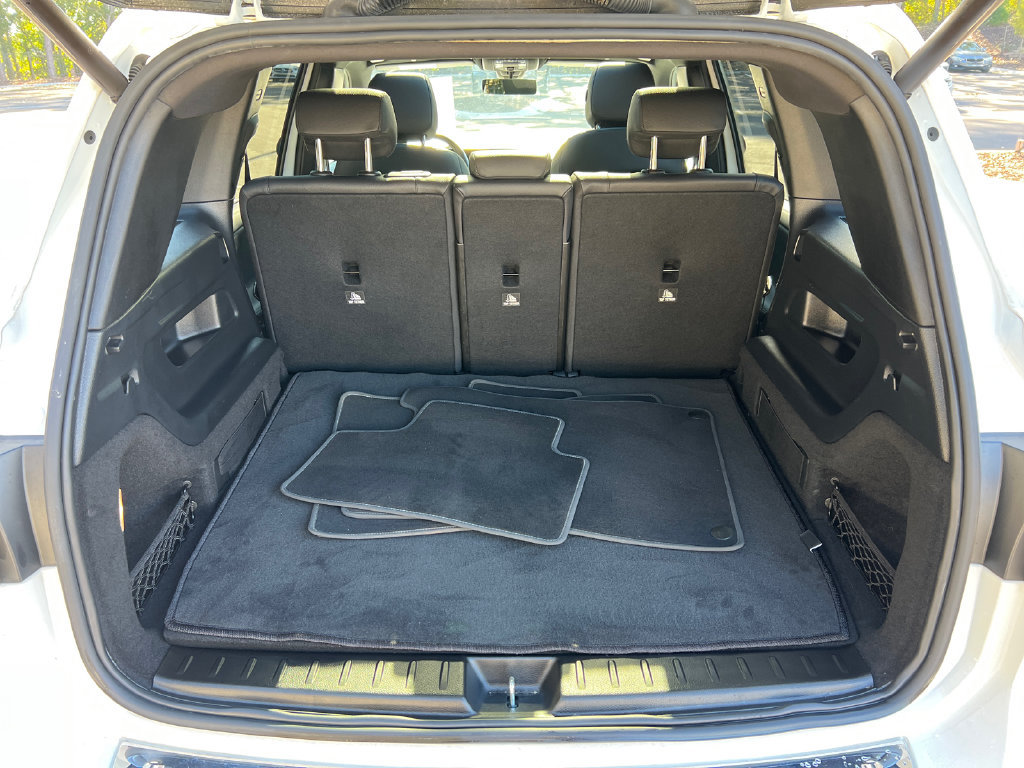Used 2023 Mercedes-Benz GLB 250 w/ Premium Package image 18
