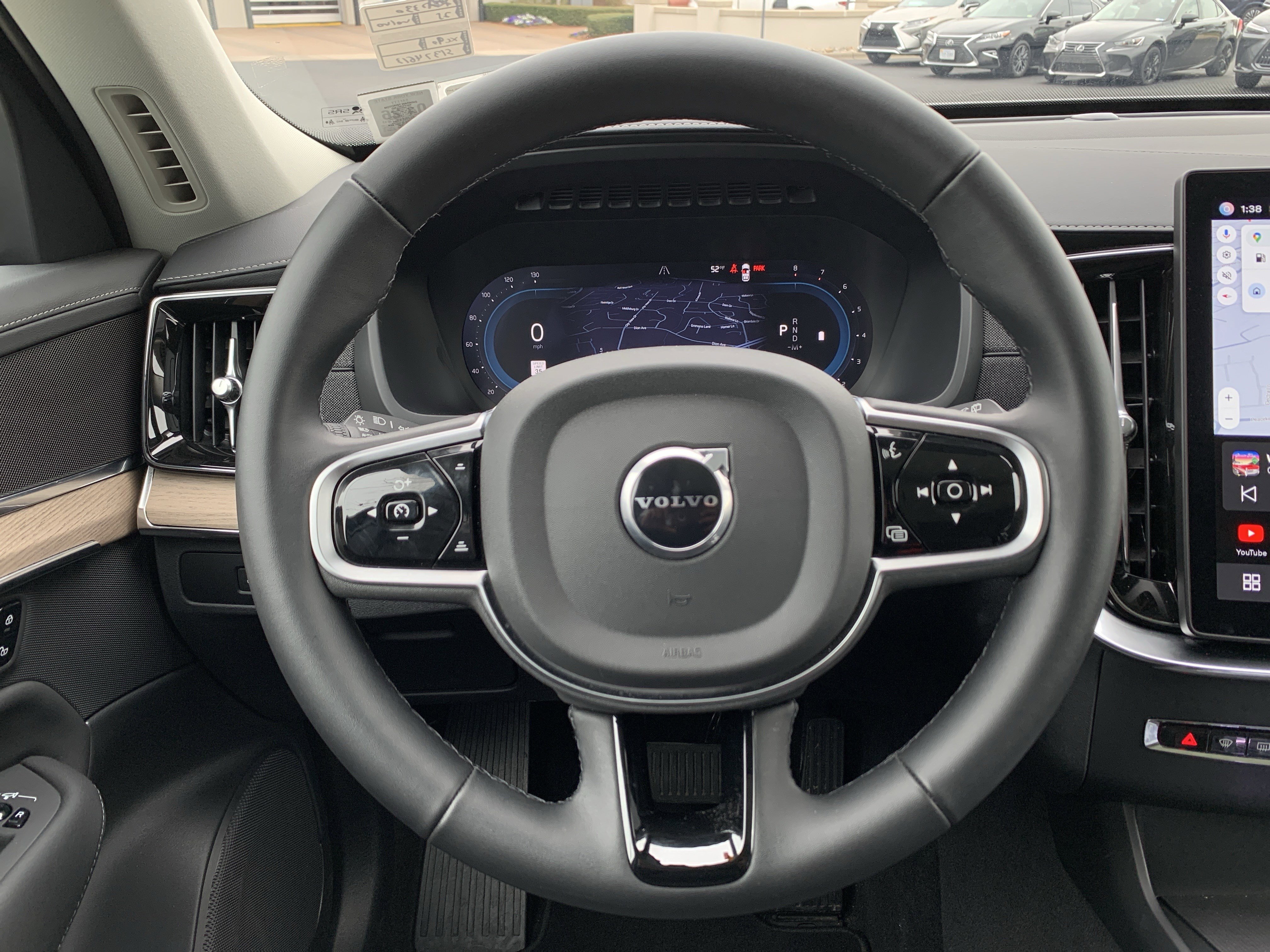 Used 2025 Volvo XC90 B6 Plus image 18