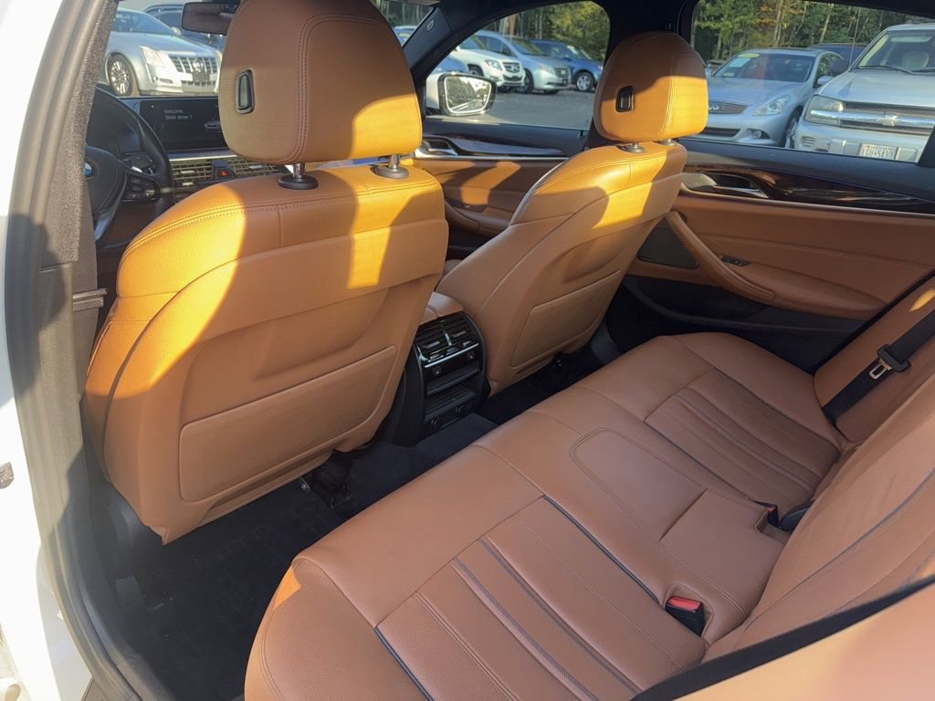 Used 2017 BMW 540i xDrive image 33