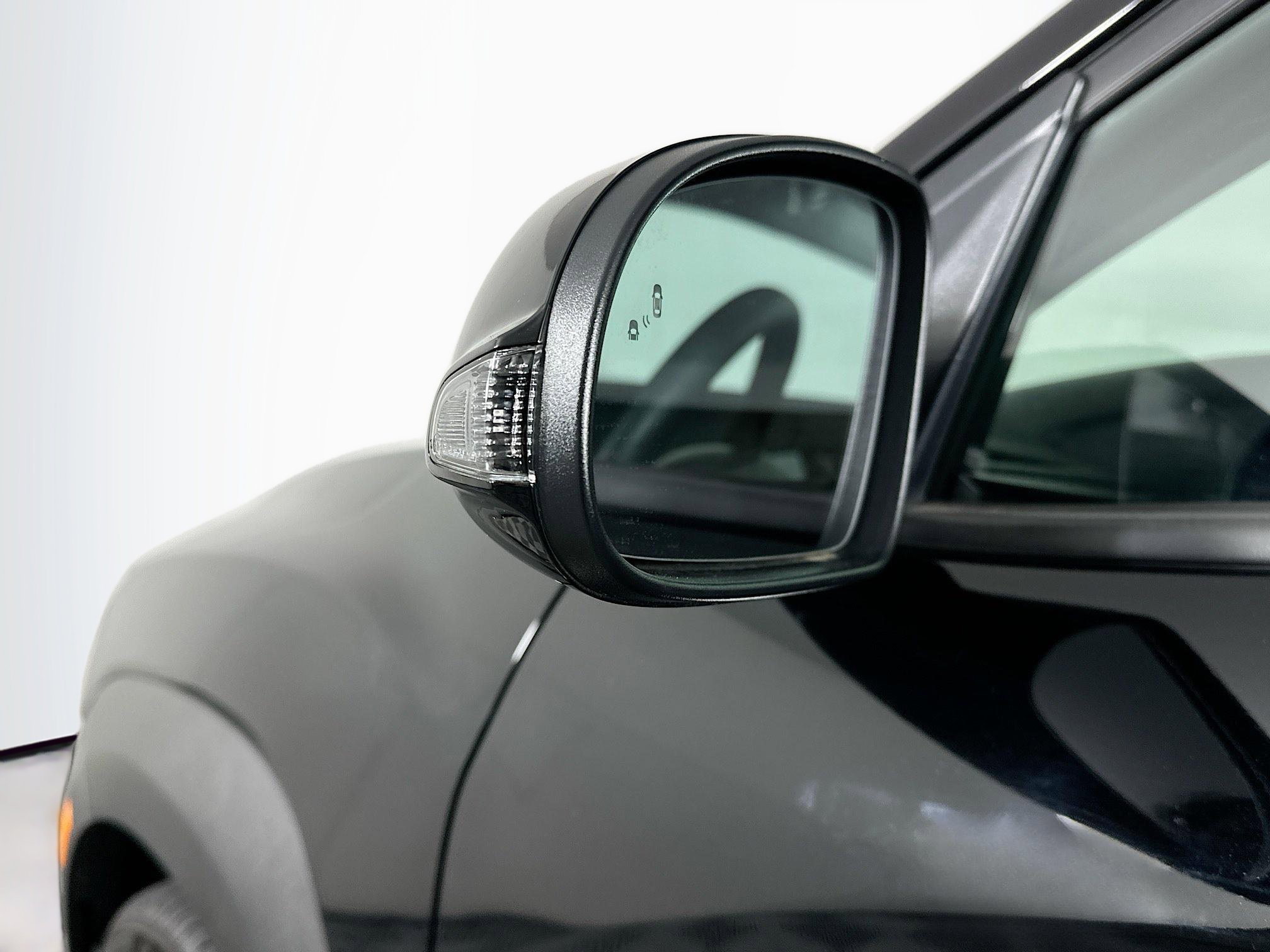 Used 2023 Hyundai Kona SEL AWD/4WD image 16