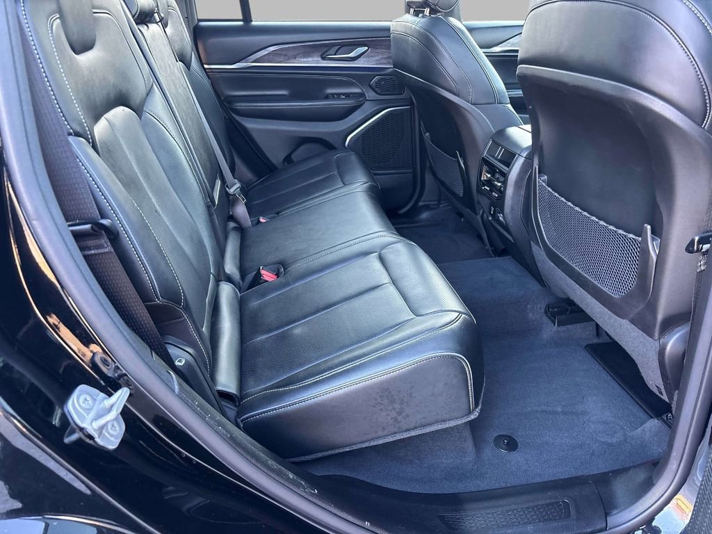 Certified 2023 Jeep Grand Cherokee Overland image 16