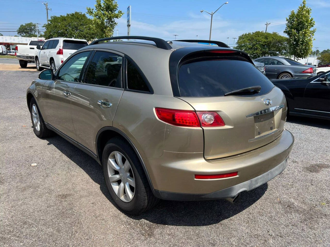 Used 2005 INFINITI FX35 AWD image 3