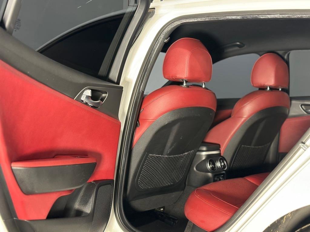 Used 2020 Kia Stinger GT image 11