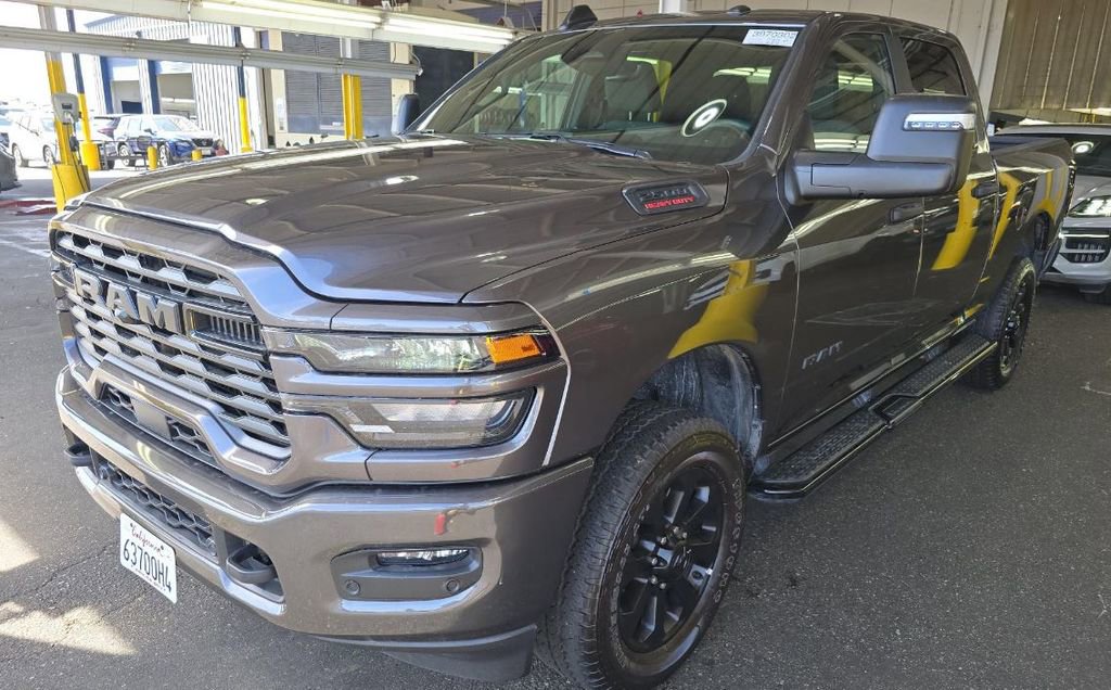 Used 2025 RAM 2500 Big Horn AWD/4WD image 1