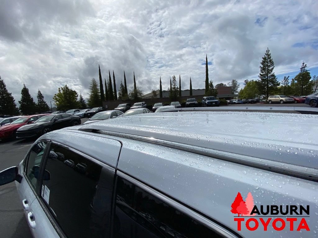 New 2026 Toyota Sienna Platinum AWD/4WD image 9