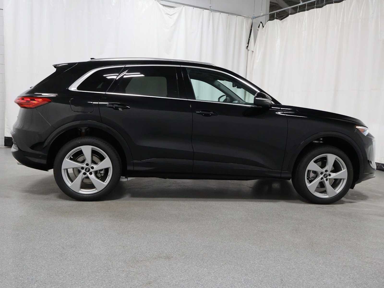 New 2026 Audi Q5 Premium Plus AWD/4WD image 10