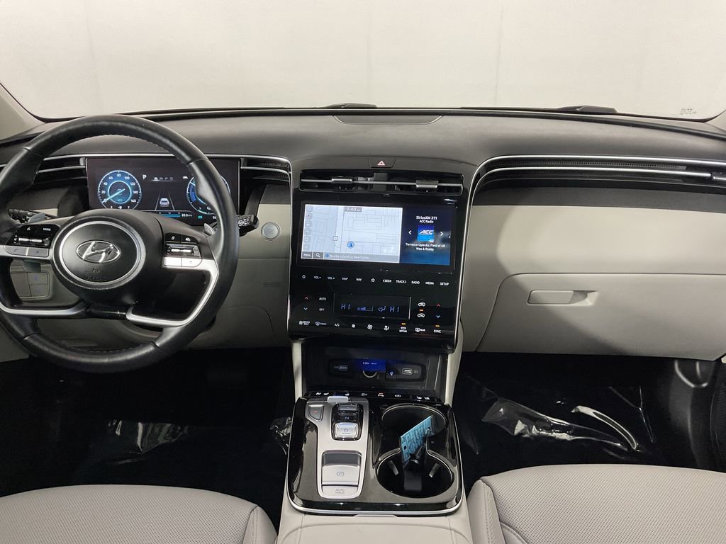 Used 2024 Hyundai Tucson Limited image 16