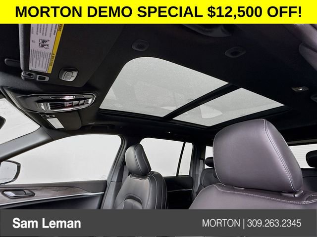 New 2025 Jeep Grand Cherokee Limited w/ Black Appearance Package image 22