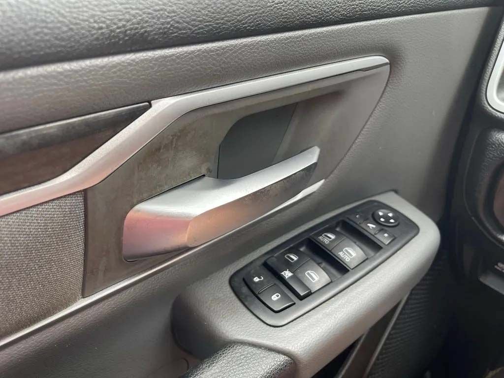 Used 2020 RAM 1500 Big Horn AWD/4WD image 35