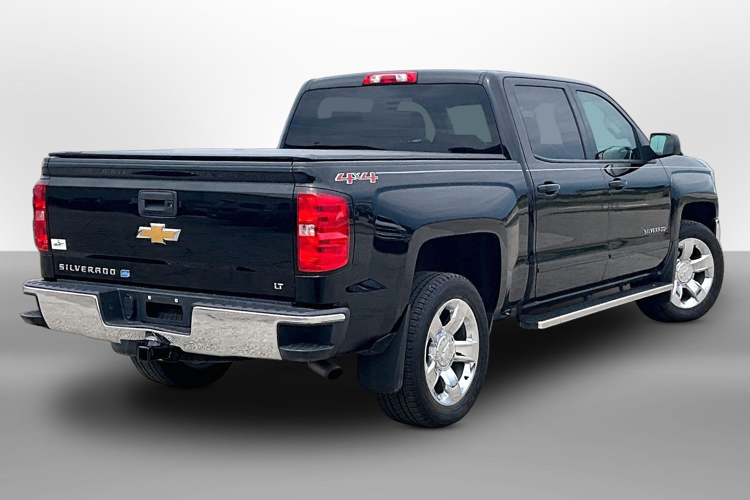 Used 2017 Chevrolet Silverado 1500 LT w/ LT Eassist Package AWD/4WD image 11