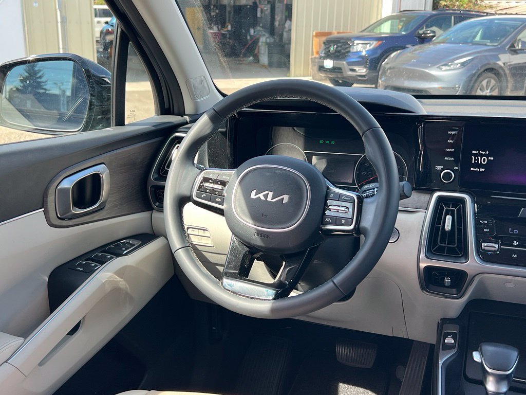 Certified 2023 Kia Sorento X-Line EX AWD/4WD image 15