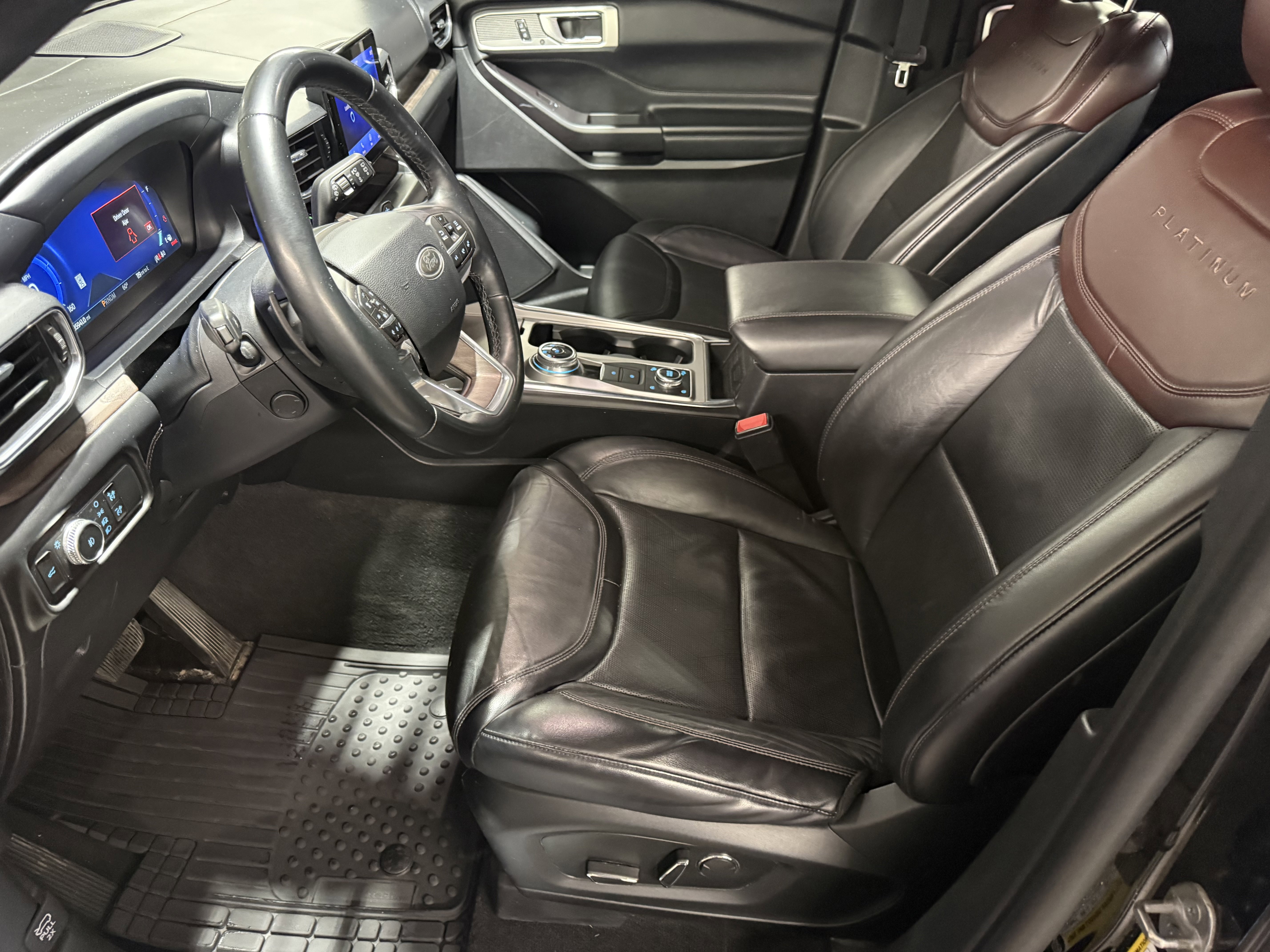 Used 2020 Ford Explorer Platinum AWD/4WD image 22