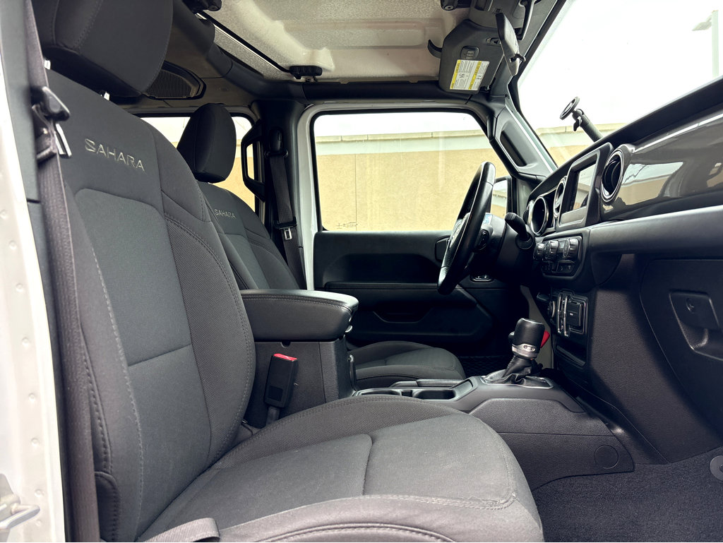 Used 2020 Jeep Wrangler Unlimited Sahara AWD/4WD image 9