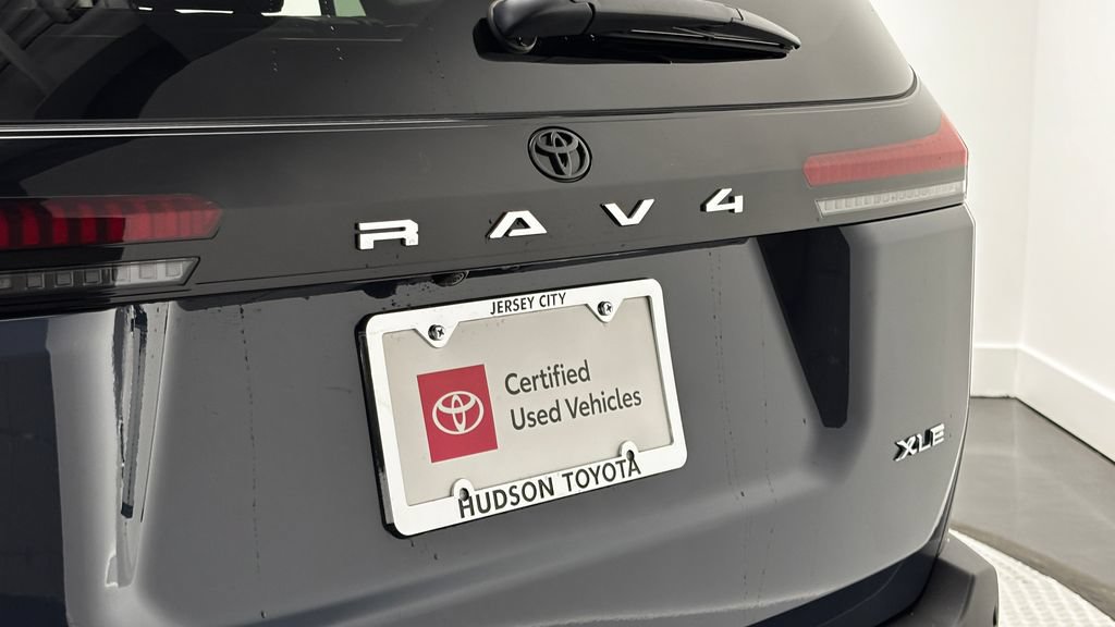 Used 2026 Toyota RAV4 XLE Premium w/ Weather Package AWD/4WD image 9