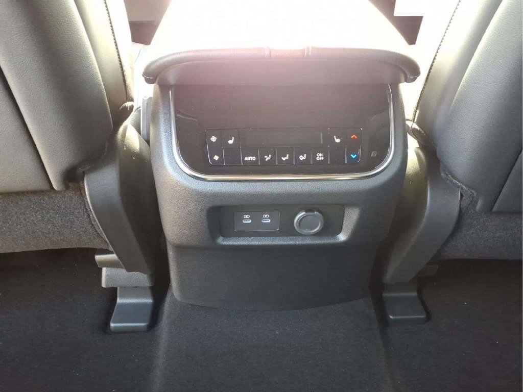 New 2026 Nissan Armada Platinum Reserve AWD/4WD image 17