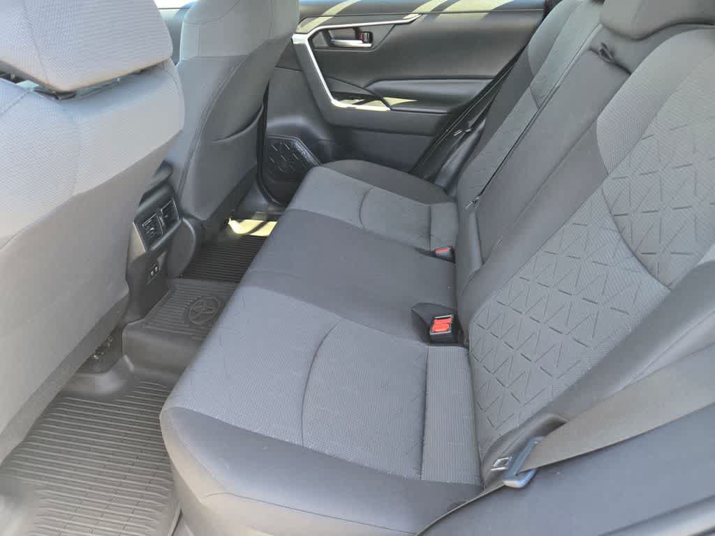 Used 2020 Toyota RAV4 XLE w/ XLE Grade Weather Package AWD/4WD image 12