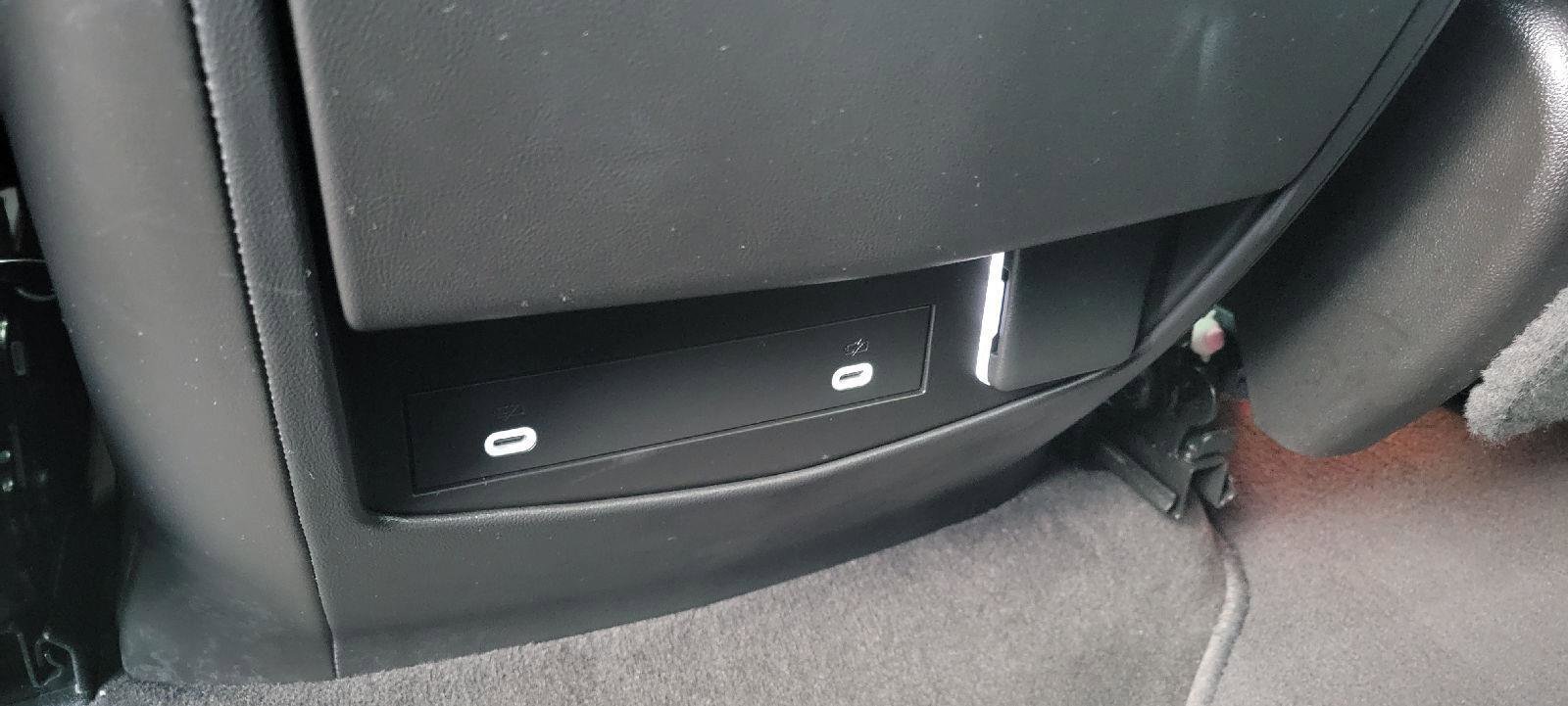 Used 2023 Cadillac Escalade Premium Luxury image 27