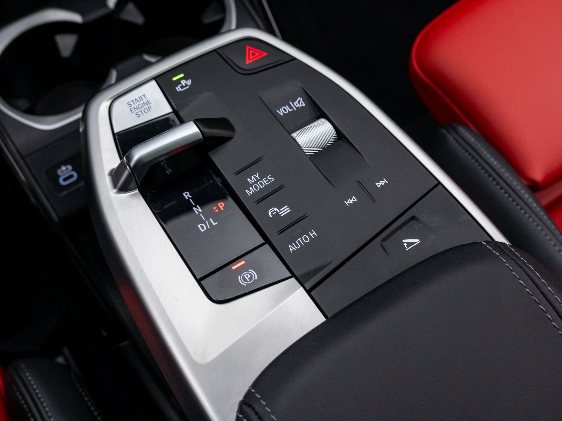 Certified 2025 BMW X2 xDrive28i image 32