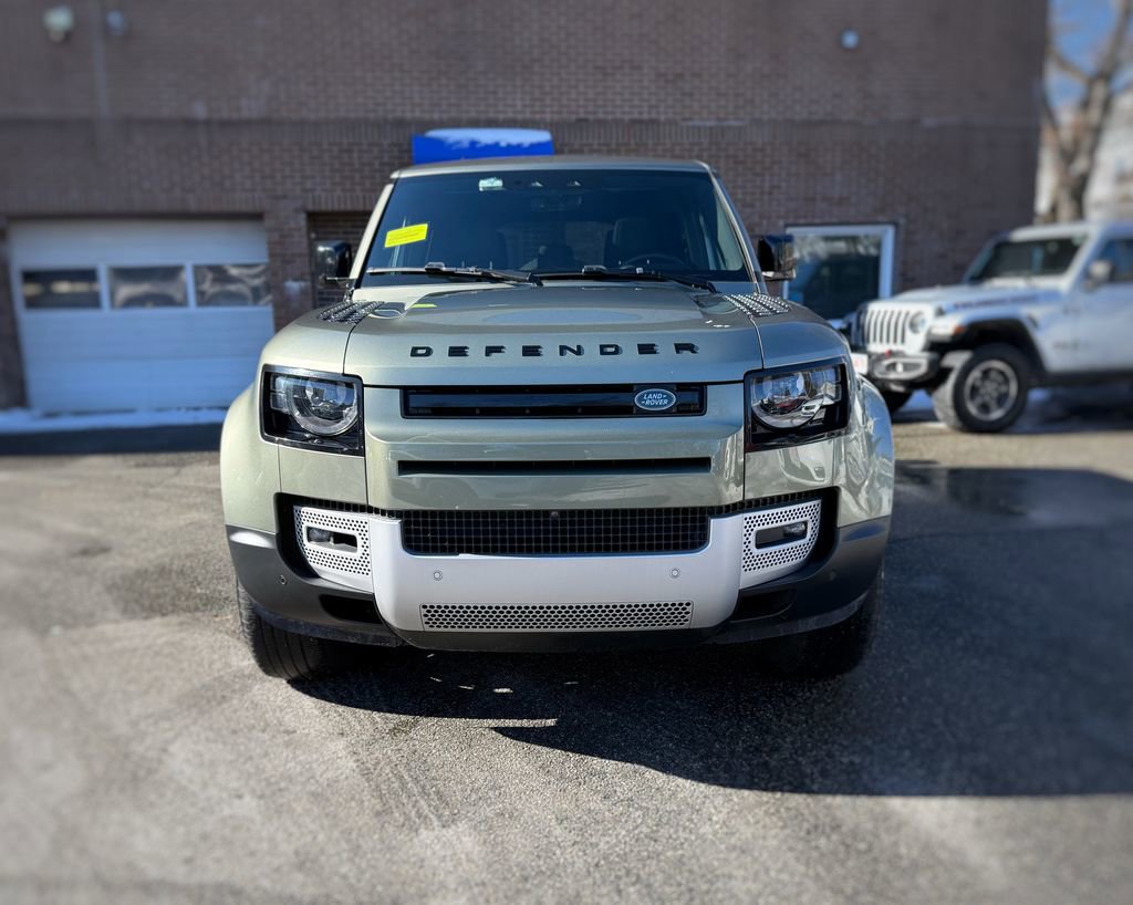 Used 2025 Land Rover Defender 110 S image 2