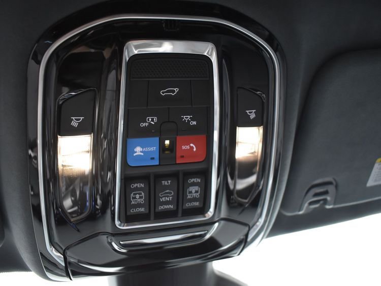 Used 2023 Jeep Grand Wagoneer L Series II w/ Premium Group II image 41