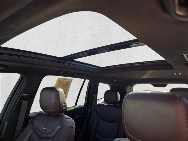 Used 2021 Cadillac XT6 Premium Luxury FWD image 16
