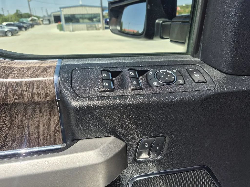 Used 2019 Ford F350 Lariat w/ Camper Package AWD/4WD image 15