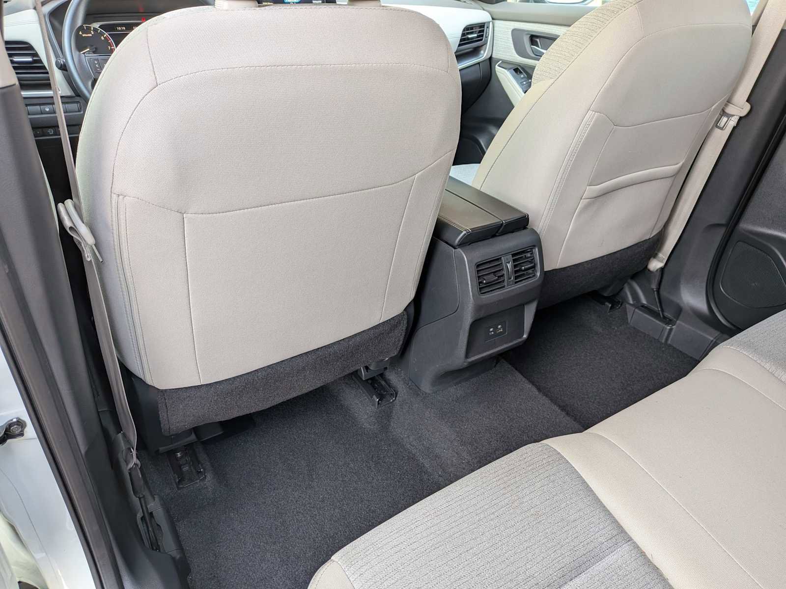 Used 2023 Nissan Rogue SV AWD/4WD image 17