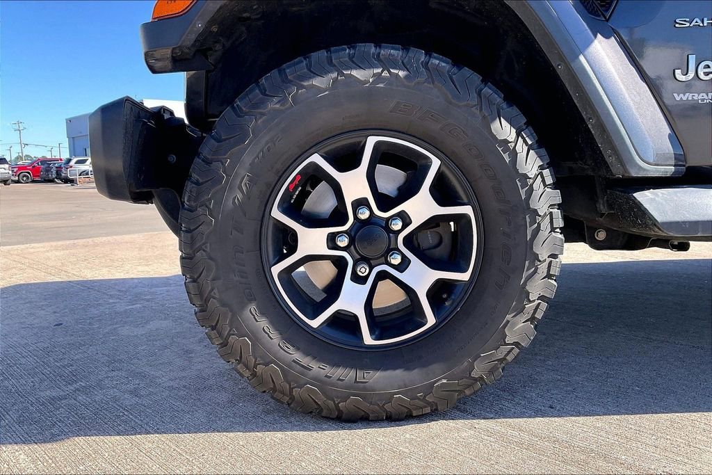 Used 2019 Jeep Wrangler Unlimited Sahara image 32