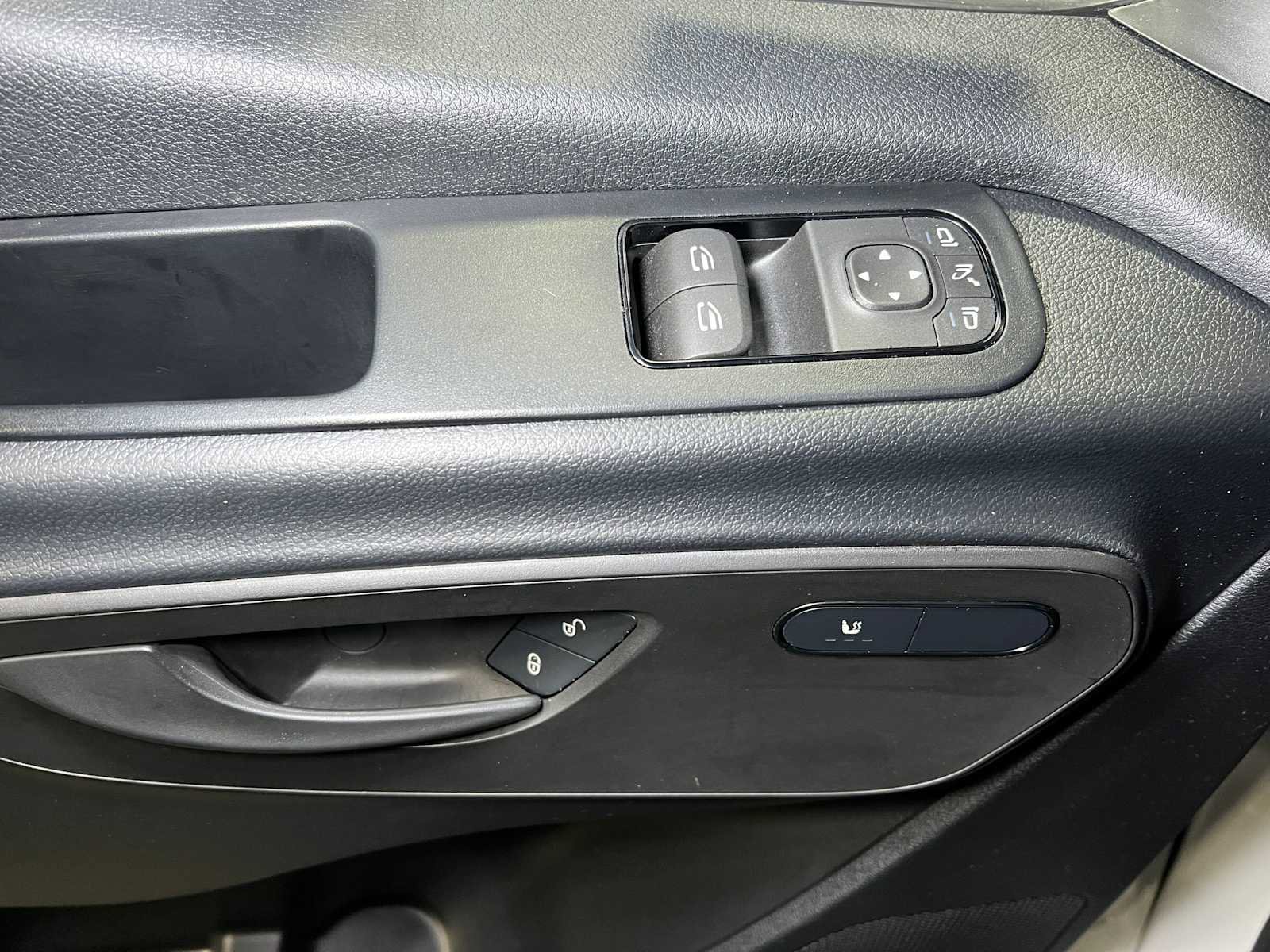 Used 2025 Mercedes-Benz Sprinter 2500 image 21