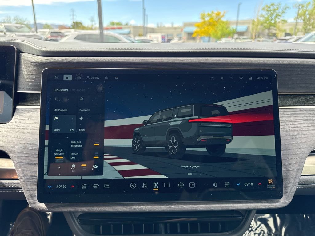 Used 2024 Rivian R1S Adventure AWD/4WD image 17