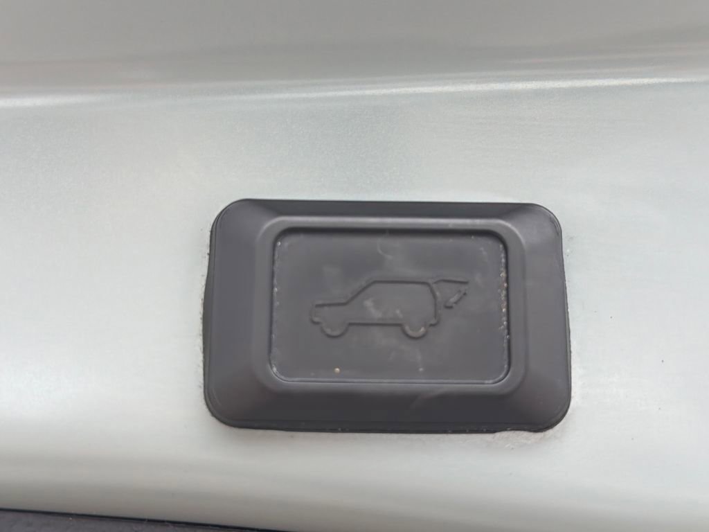 Used 2021 Toyota RAV4 XLE w/ Convenience Package AWD/4WD image 30