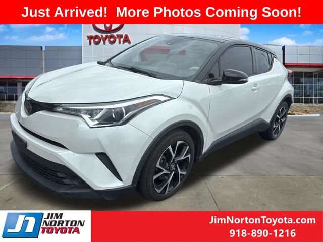 Used 2019 Toyota C-HR XLE FWD image 6