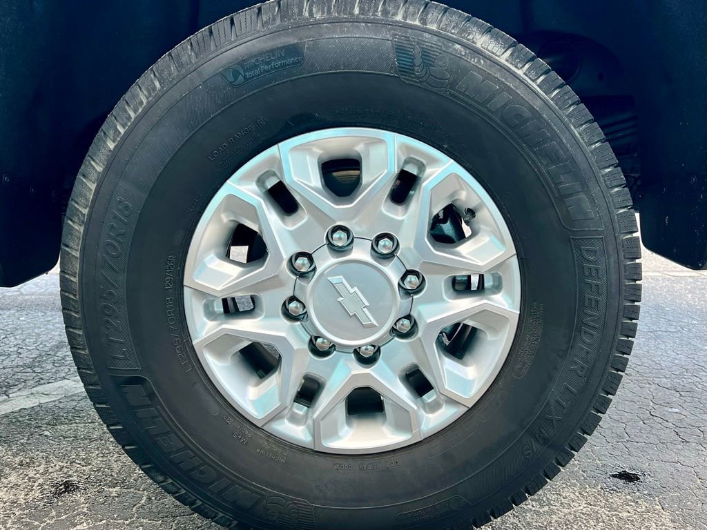 Used 2022 Chevrolet Silverado 2500 LTZ w/ LTZ Plus Package image 21