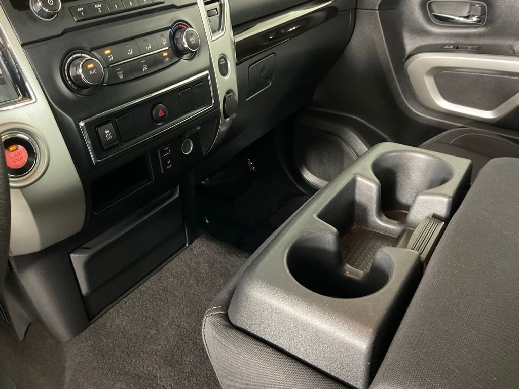 Used 2017 Nissan Titan SV RWD image 18