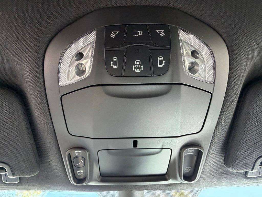 New 2026 Chrysler Pacifica Limited w/ S Appearance Package FWD image 27