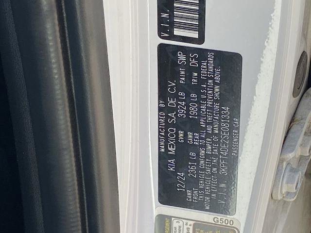 Used 2025 Kia K4 image 28