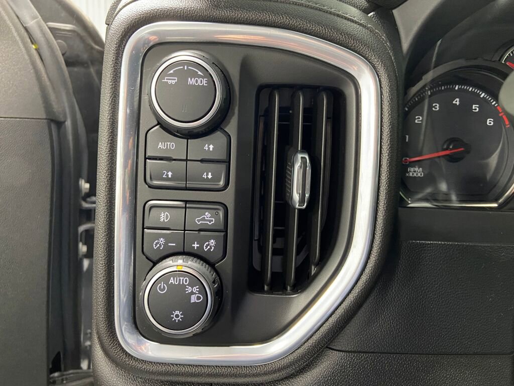 Used 2022 Chevrolet Silverado 1500 LT Trail Boss w/ LPO, Dark Essentials Package image 12