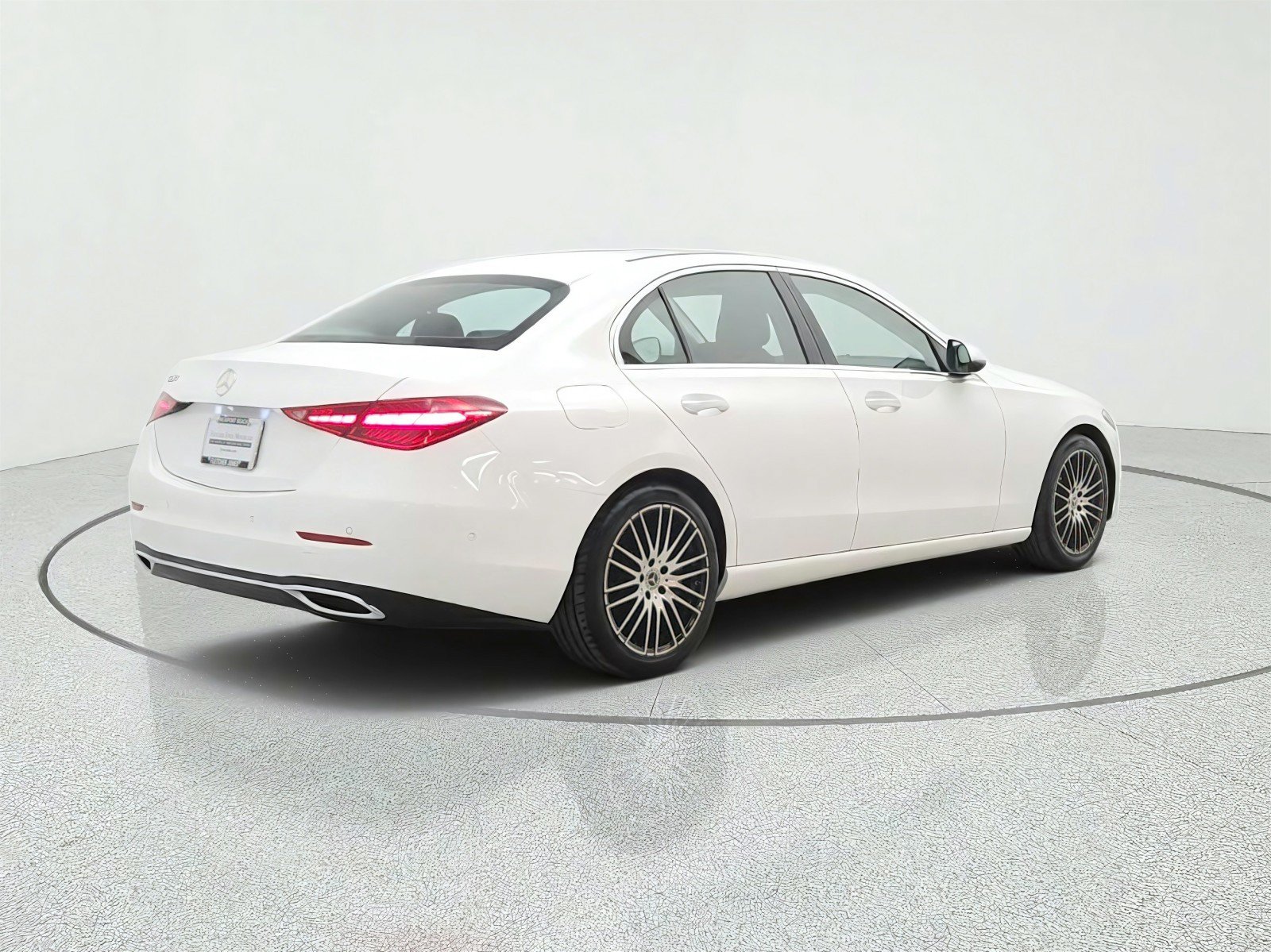 Used 2023 Mercedes-Benz C 300 Sedan image 5