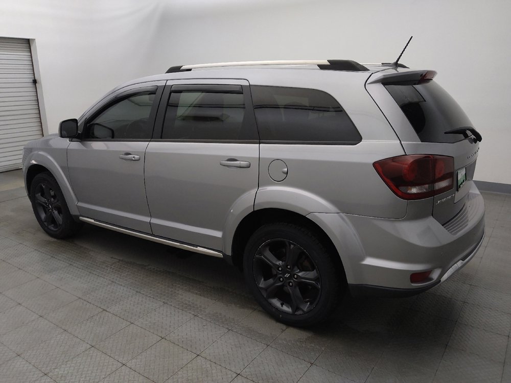 Used 2018 Dodge Journey Crossroad w/ Nav & Sun Group FWD image 3