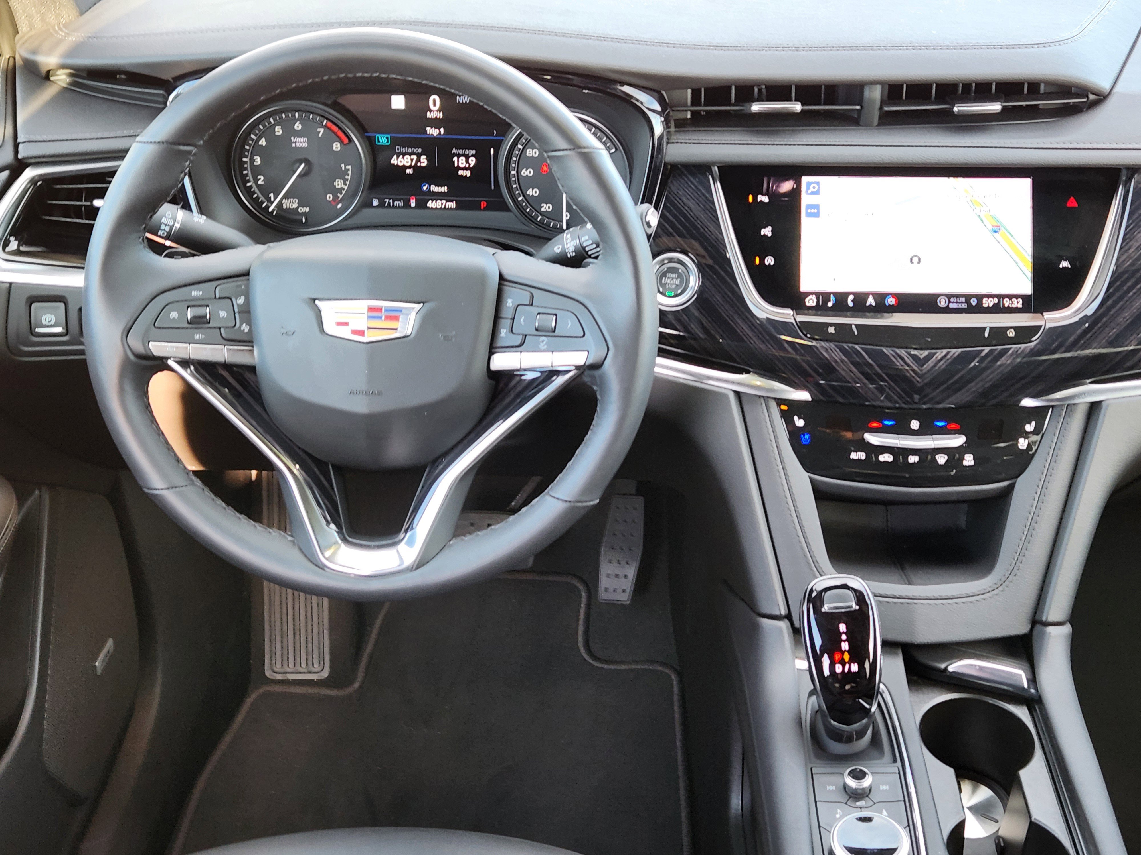 Used 2025 Cadillac XT6 Premium Luxury w/ Technology Package image 29