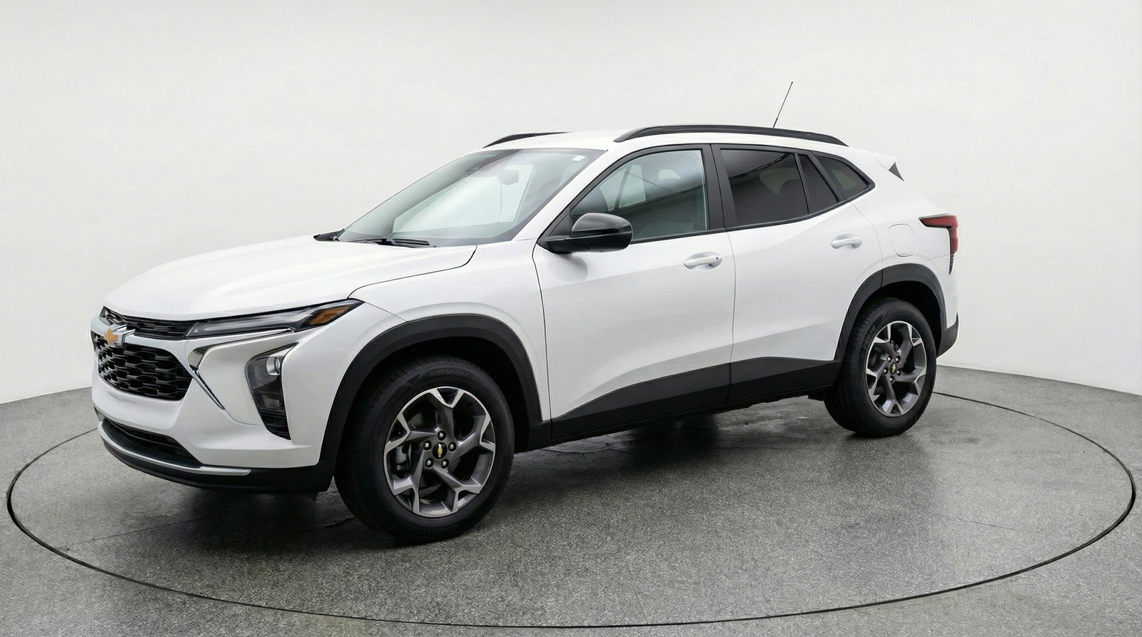 Used 2025 Chevrolet Trax LT w/ LT Convenience Package image 3