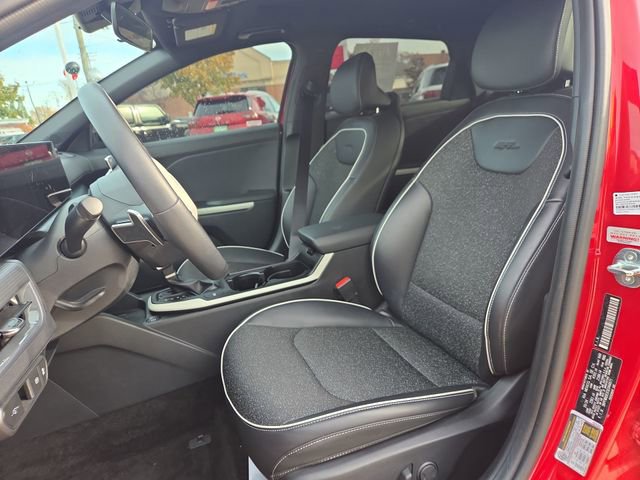 Used 2025 Kia K4 GT-Line w/ GT-Line Sunroof Package image 14