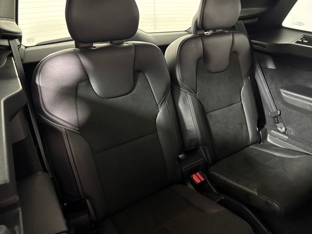 Used 2019 Volvo XC90 T5 R-Design image 15