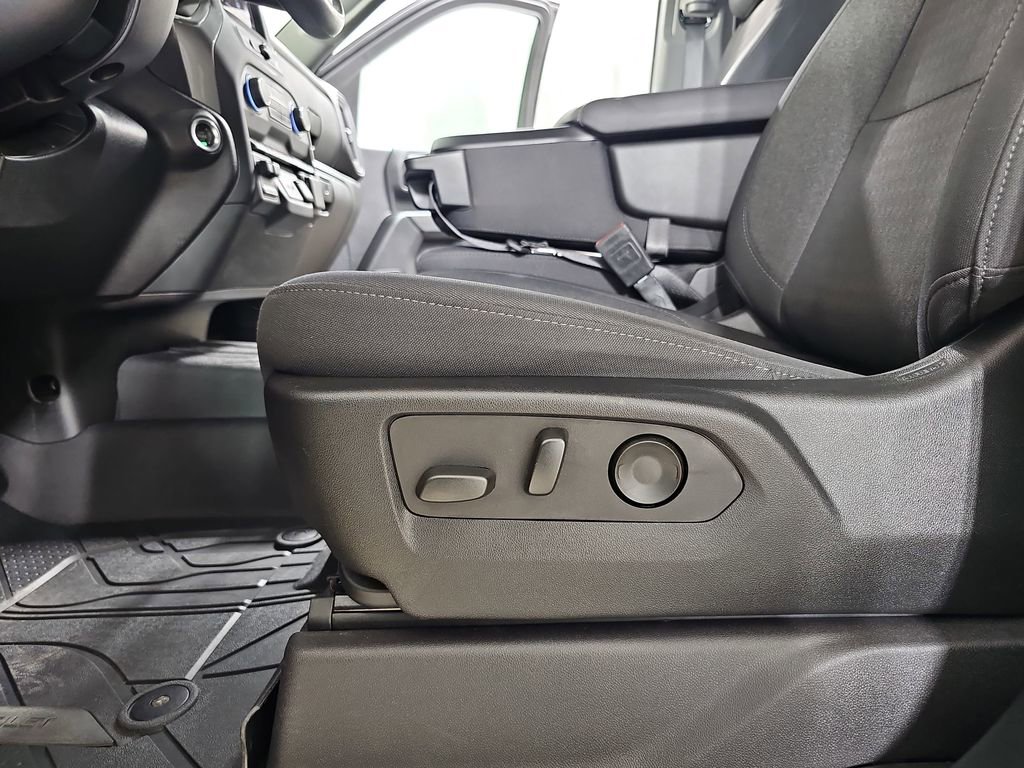 Certified 2024 Chevrolet Silverado 2500 Custom w/ Custom Value Package image 34